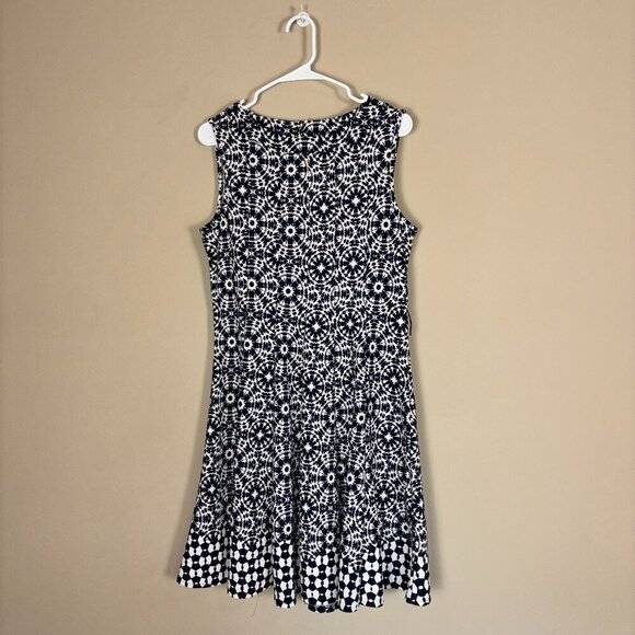 Dresses & Skirts - Blue & White Sleeveless Geometric Print Dress - Size S
